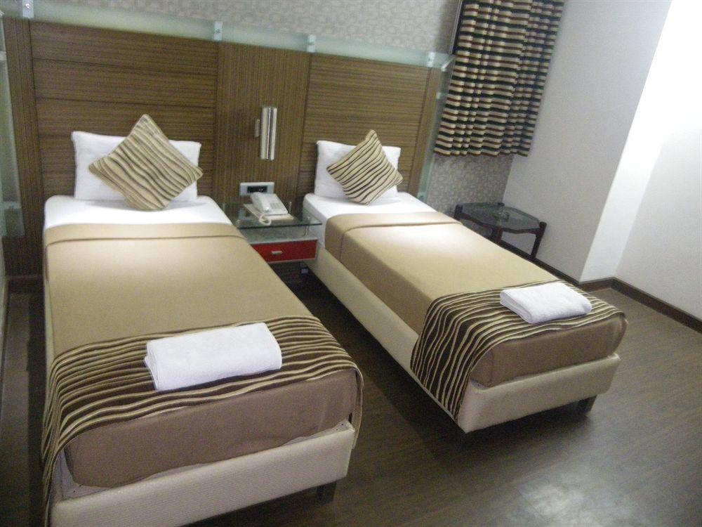 Hotel Metro Continental เดลี ภายนอก รูปภาพ