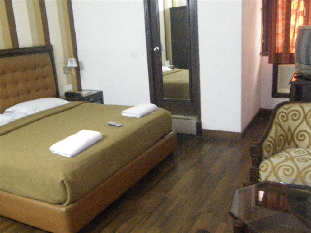 Hotel Metro Continental เดลี ภายนอก รูปภาพ